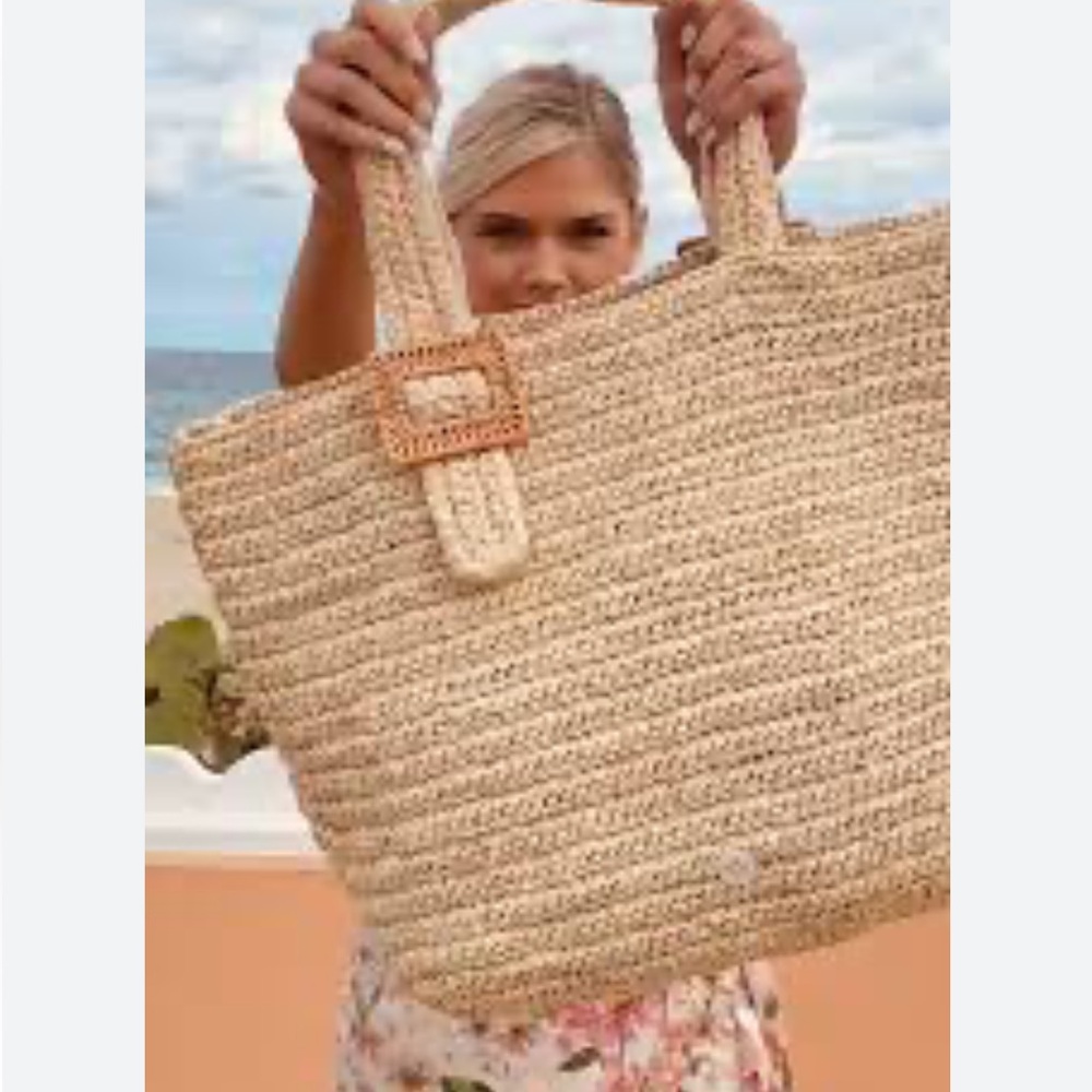 NWT Pamela Munson The Avis Bay Oversized Tote-Natural Wovan Raffia-Buckle Detail